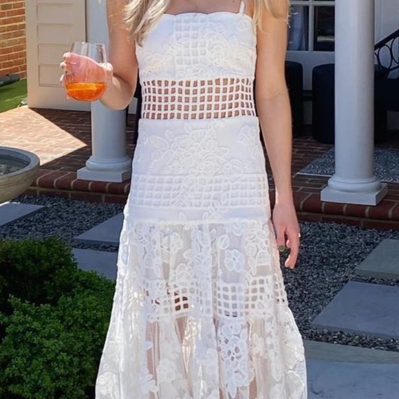 Alexis Legends dress - Picture 1 of 3